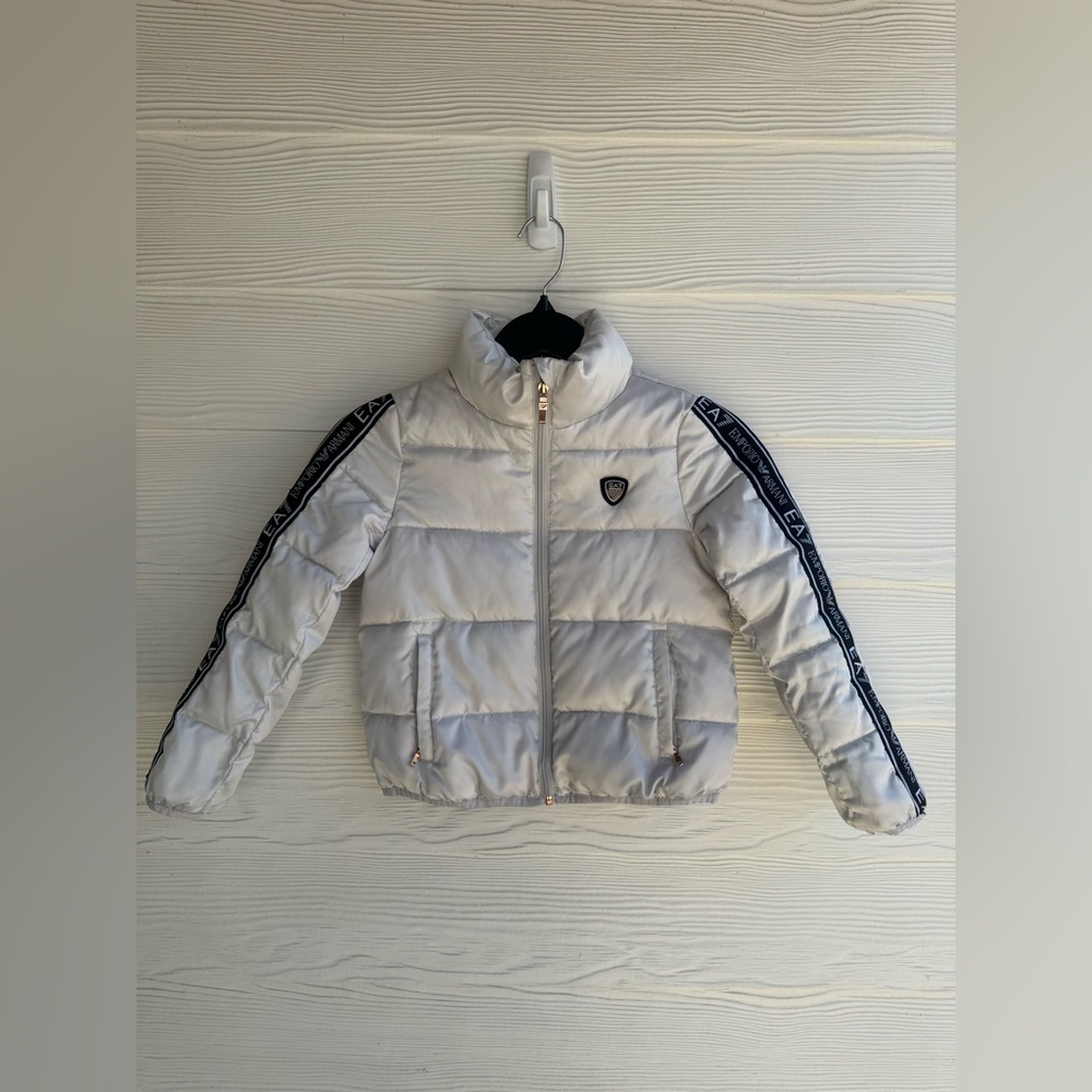 Emporio Armani girls 8A white/ Black Stripes puffer coat Girls - Picture 2 of 13
